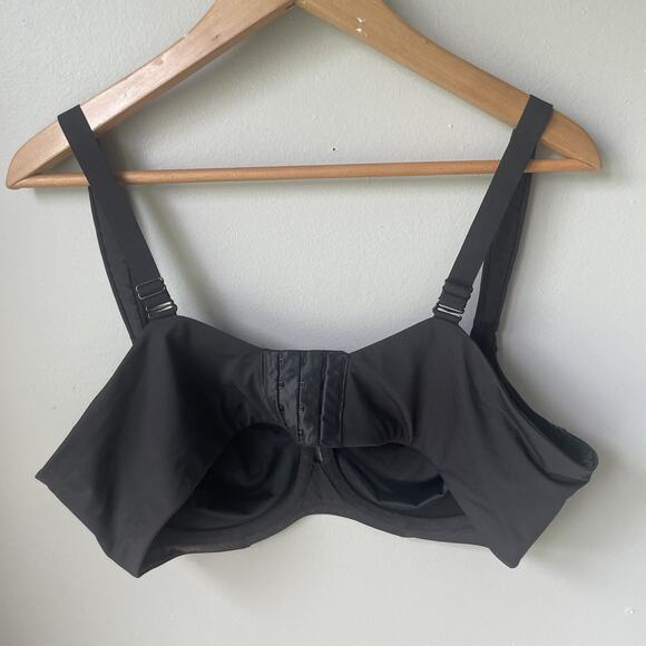 Cacique Full Coverage Bra 44 C Underwire Black Satin Cups Adjustable Strap Women - Picture 2 of 8